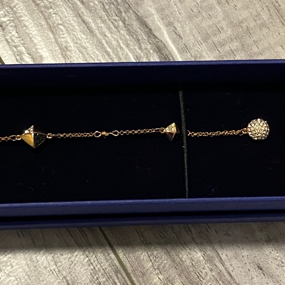 Original Swarovski Remix Collection Bracelet - Picture 1 of 3